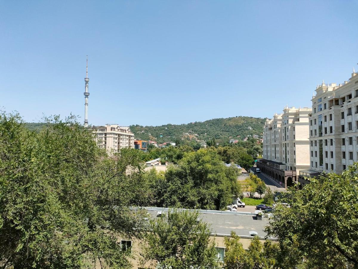 Квартира Коктобе С Видом На Горы Apartman Almati Kültér fotó